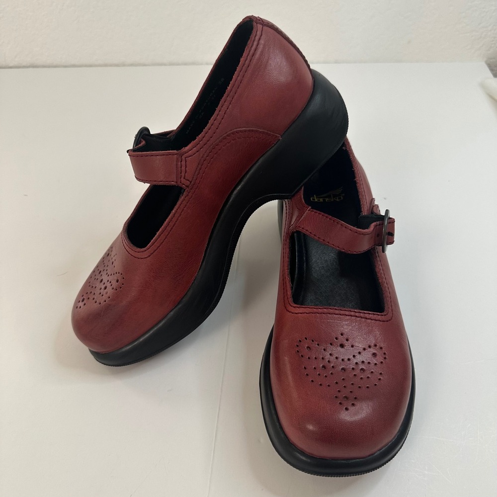 Dansko Mary Jane Chunky Platform Rounded Toe Shoes Red Leather Perforated Buckle - Picture 11 of 15